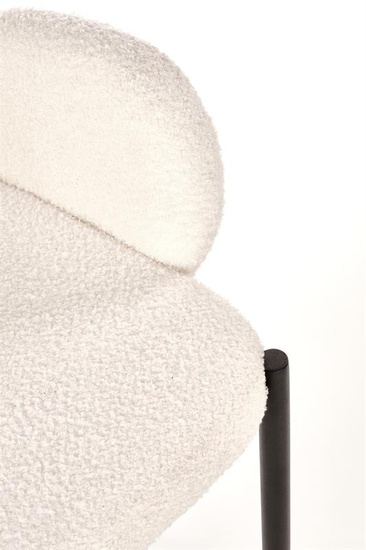 Krzesło K477 w kolorze kremowym boucle