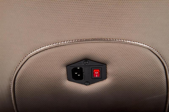 Nowoczesny fotel wypoczynkowy DOPIO z funkcją masażu w kolorze brązowo-beżowym