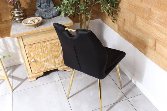 Nowoczesne krzesło welurowe MOLLY | czarna tkanina, złote detale