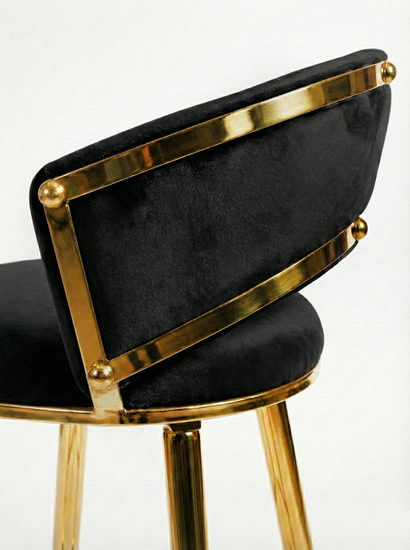 Krzesło barowe plecione półhoker TESSA VELVET czarny na złotym stelażu
