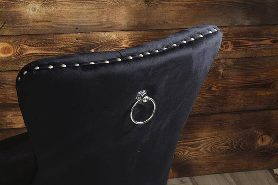 Krzesło na sprężynach pikowane z kołatką i ćwiekami HUGO czarne