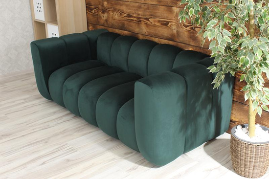 Sofa dwuosobowa na poczekalnię nowoczesna SOMA 2 tapicerowana welurem butelkowa zieleń welur