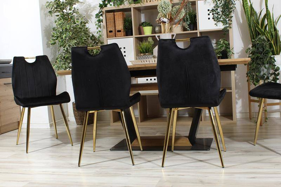 Nowoczesne krzesło welurowe MOLLY | czarna tkanina, złote detale