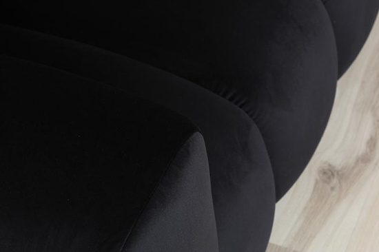 Sofa dwuosobowa do recepcji nowoczesna SOMA 2 tapicerowana czarnym welurem