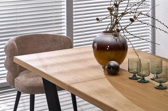 Krzesło kubełkowe K575 w beżowym kolorze 