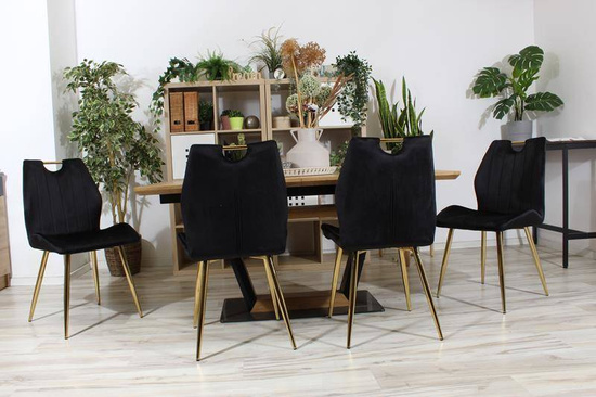 Nowoczesne krzesło welurowe MOLLY | czarna tkanina, złote detale