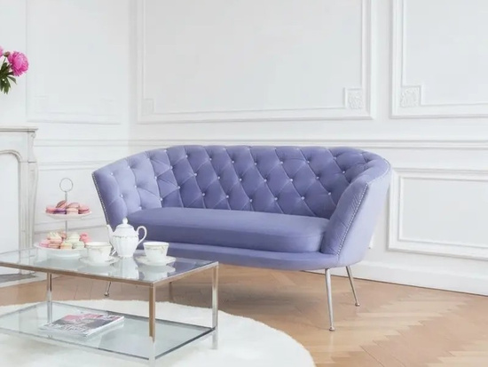 Tapicerowana i pikowana sofa muszelka ARISTA