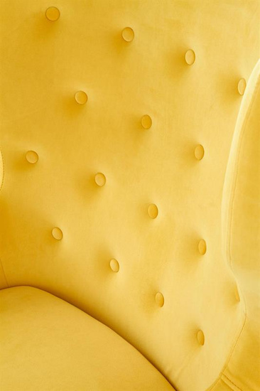 Fotel wypoczynkowy MARVEL w kolorze żółtym z nogami w odcieniu naturalnego drewna