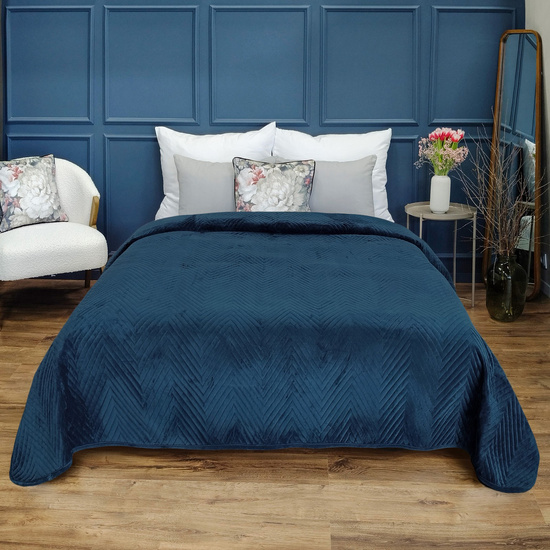 Narzuta na łóżko z weluru CADEN 08 granatowa jodełka 200 x 220
