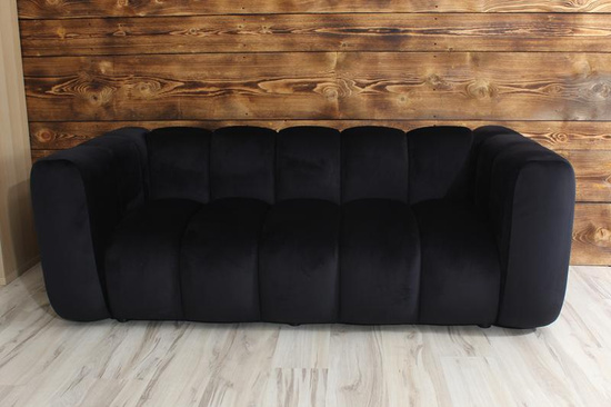 Sofa dwuosobowa do recepcji nowoczesna SOMA 2 tapicerowana czarnym welurem