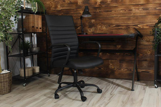 Fotel biurowy DORIAN w czarnej ekoskórze na czarnym stelażu