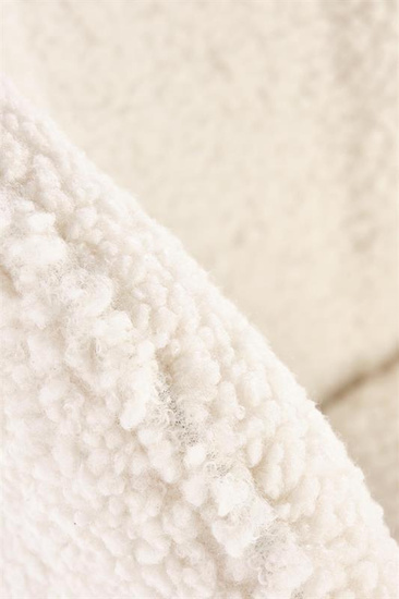 Krzesło K474 w kolorze kremowo-złotym boucle