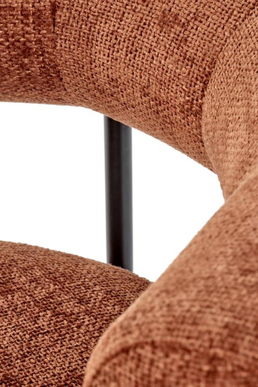 Designerski fotel wypoczynkowy HAZARD w kolorze cynamonowym