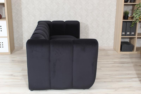Sofa dwuosobowa do recepcji nowoczesna SOMA 2 tapicerowana czarnym welurem