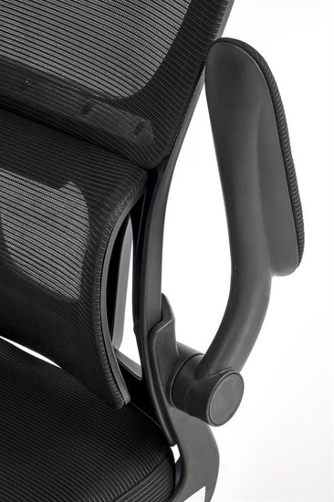 Fotel gabinetowy SOREN w czarnym kolorze