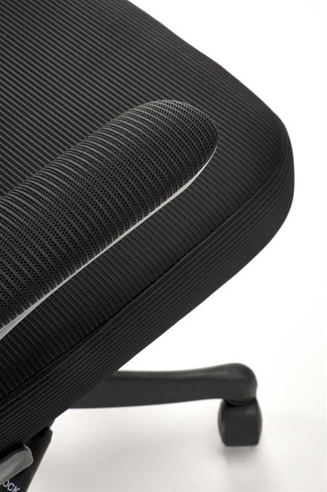 Fotel gabinetowy SOREN w czarnym kolorze