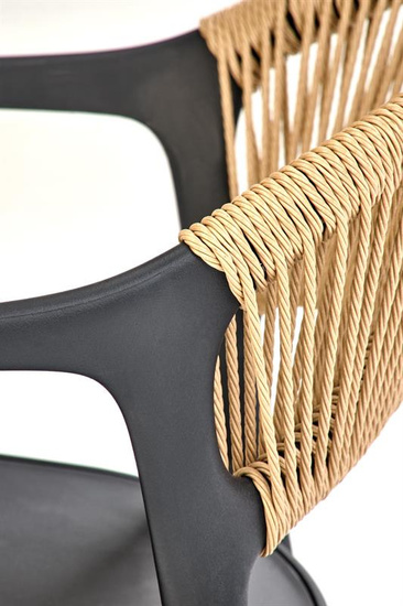 Nowoczesne krzesło K582 w kolorze czarnym z siedziskiem w odcieniu naturalnym