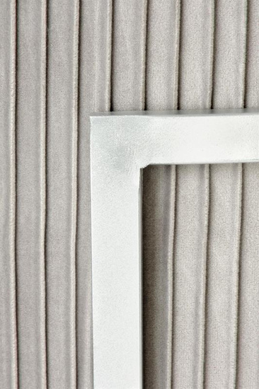 Pufa CRICKET z pojemnikiem w kolorze jasny popiel