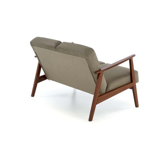 Sofa z drewnianymi podłokietnikami MILANO 2S w kolorze oliwkowym Castel 39 
