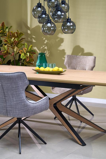 Krzesło z obrotowym siedziskiem K573 w beżowym kolorze