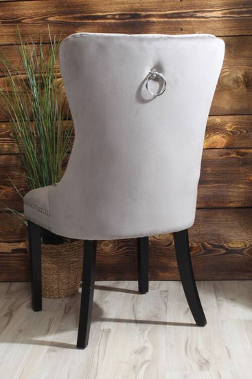 Krzesło na sprężynach pikowane z kołatką i ćwiekami HUGO szare