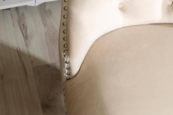 Krzesło na sprężynach pikowane z kołatką i ćwiekami HUGO jasny beż