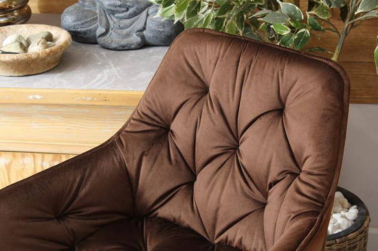 Krzesło fotelowe z podłokietnikami AURORA | brązowy welur, chromowane nogi, pikowana tapicerka