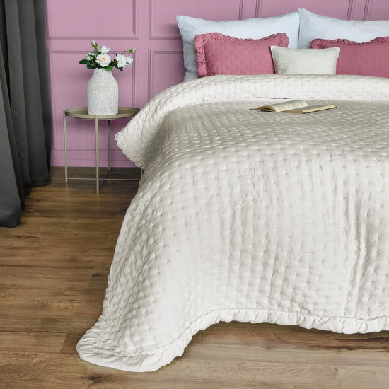 Narzuta 70 x 160 Pikowana Z Falbaną Celia 04