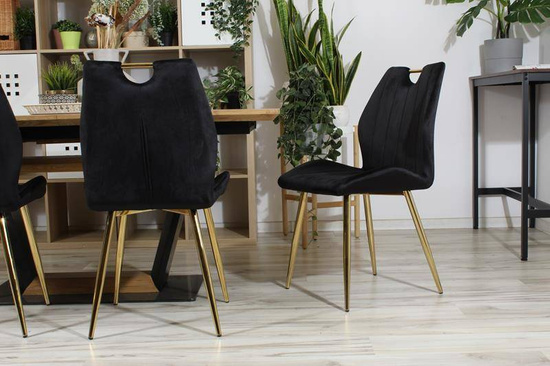 Nowoczesne krzesło welurowe MOLLY | czarna tkanina, złote detale
