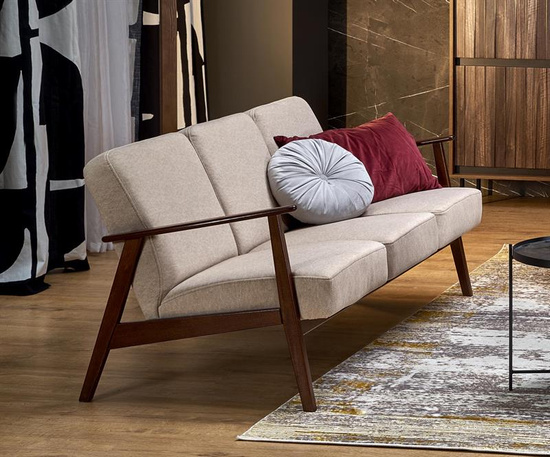 Sofa z drewnianymi podłokietnikami MILANO 3S w kolorze beżowym Castel 15