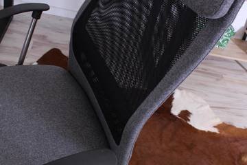 Nowoczesny fotel biurowy ZOOM w tkaninie szaro-czarny