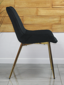 Stylowe krzesło welurowe VERSO czarne ze złotymi nogami